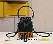 フェンディ バッグ コピー フェンディ バッグ アウトレット モン トレゾール ブラックレザー ミニバッグ ブラック 8BS010AC9LF1L2Z レザー シルバー金具 FENDI2024066