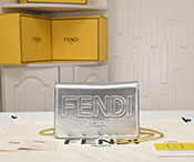 フェンディ バッグ コピー フェンディ バッグ アウトレット バッグ 2024年 新作 シルバー 8946 レザー ゴールド金具 FENDI2024124