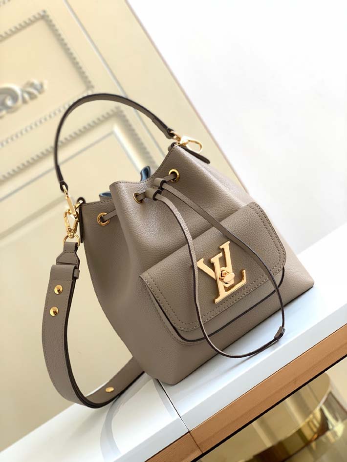 ルイ ヴィトン LOUIS VUITTON ロックミー バケット NV 2way ハンド ショルダー バッグ レザー グレージュ M57688