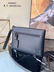 C Bg LOUIS VUITTON OCU[ |VFbg IPAD Nb`obO ubN  M69837 t Y