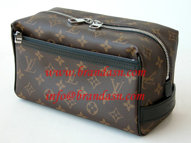 ルイ・ヴィトン LOUISVUITTON モノグラム・マカサー トゥルース・トワレ M40378 化粧ポーチ