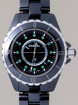 最高級シャネルスーパーコピー シャネル時計コピー CHANEL 腕時計 Ｊ１２ H2130 33mm　ブラックセラミックブレス　１２Ｐエメラルド ブラック